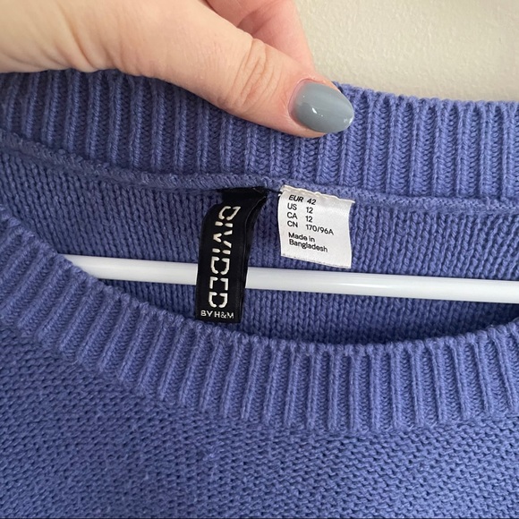 Periwinkle sweater - Picture 3 of 4